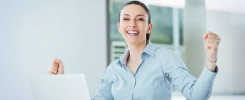 estar feliz ayuda a conseguir trabajo